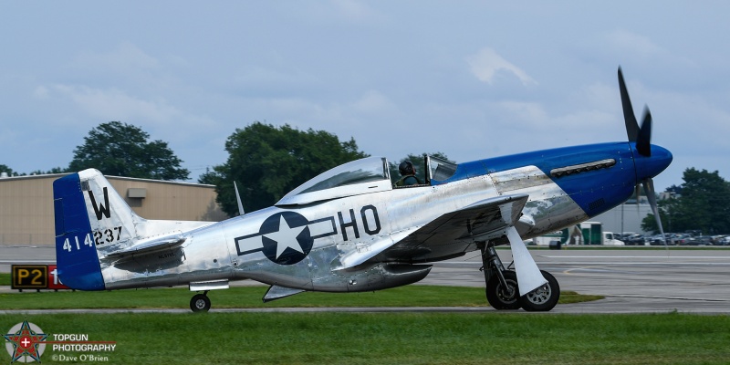 Moonbeam McSwine P-51D
Moonbeam McSwine
NL51VL / P-51D
Keywords: Military Aviation, KOSH, Oshkosh, Wittman Regional Airport,Vintage Aircraft, World War II, P-51D Mustang, General Aviation, EEA Airventrure