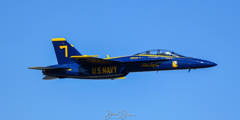 BA #3 lands and takes back off in #7
165805 / F/A-18F	
Blue Angels / NAS Pensacola, FL
9/4/25
Keywords: Military Aviation, KPSM, Pease, Portsmouth Air Show 2025, Blue Angels, F/A-18E