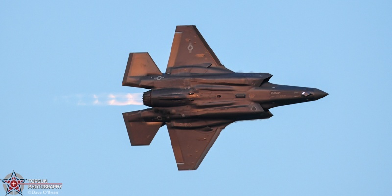 Lightning Evening Demo
20-5585 / F-35A
421st FS / Hill AFB, UT
7/24/24
Keywords: Military Aviation, KOSH, Oshkosh, Wittman Regional Airport, F-35 Demo, General Aviation, EEA Airventure