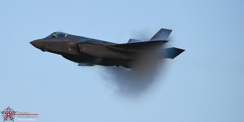 Lightning Evening Demo
20-5585 / F-35A
421st FS / Hill AFB, UT
7/24/24
Keywords: Military Aviation, KOSH, Oshkosh, Wittman Regional Airport, F-35 Demo, General Aviation, EEA Airventure