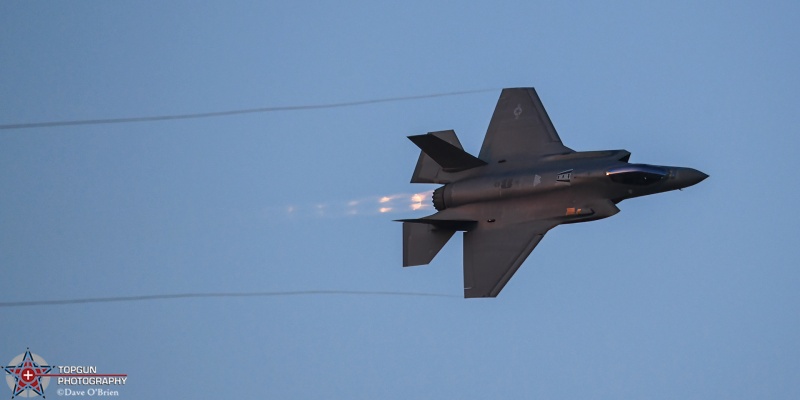 Lightning Evening Demo
20-5585 / F-35A
421st FS / Hill AFB, UT
7/24/24
Keywords: Military Aviation, KOSH, Oshkosh, Wittman Regional Airport, F-35 Demo, General Aviation, EEA Airventure