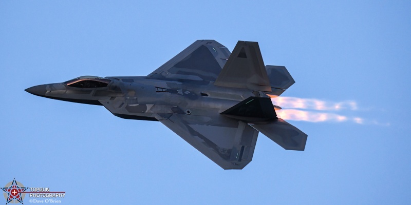 Raptor Evening Demo
01-4018 /  F-22A
1st FW / JB Langley–Eustis, VA
7/24/24
Keywords: Military Aviation, KOSH, Oshkosh, Wittman Regional Airport, F-22 Demo, General Aviation, EEA Airventure