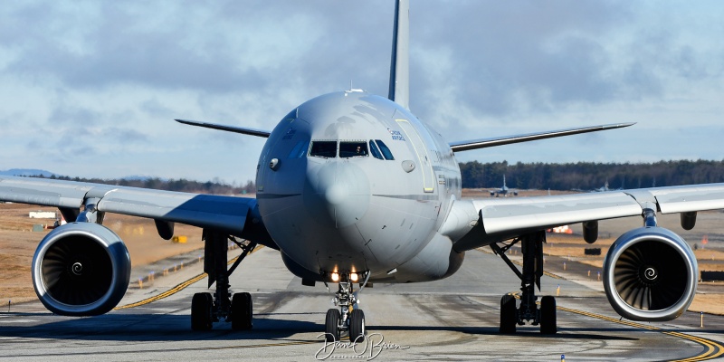 ASCOT9240
ZZ335 / KC3
10/101sq	RAF Brize Norton, UK
3/15/24
Keywords: Military Aviation, KPSM, Pease, Portsmouth Airport, RAF, KC3, 10/101sq