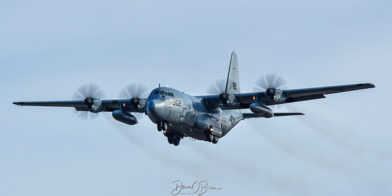 CONVOY3974
165352 / KC-130J	
VR-64 / JB McGuire–Dix–Lakehurst, NJ
11/20/25
Keywords: Military Aviation, KPSM, Pease, Portsmouth Airport, KC-130J, VR-64