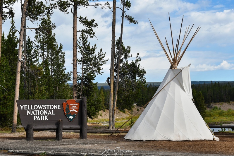 Leaving Yellowstone
Southern Entrance into Yellowstone NP
9/3/24
Keywords: Yellowstone National Park, Wyoming