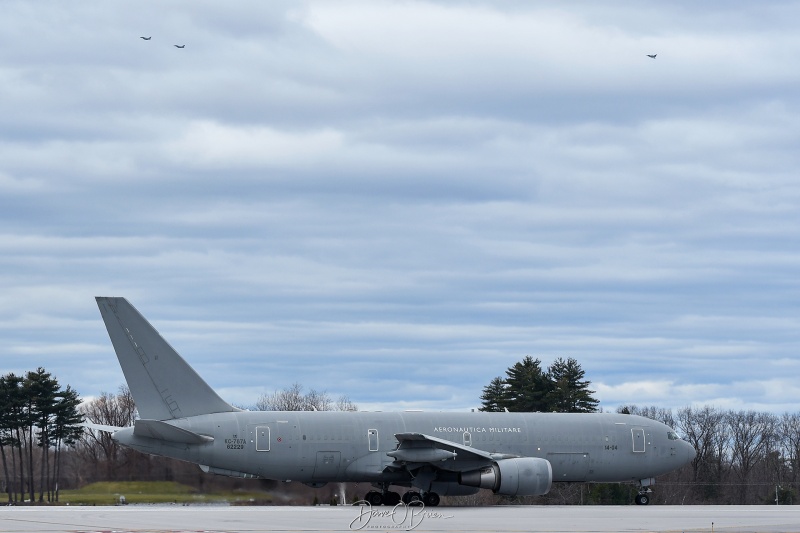 IAM1422 
MM62229 14-04 / KC-767A 
8 Gruppo / Pratica di Mare AB, Italy
4/7/24
Keywords: Military Aviation, KPSM, Pease, Portsmouth Airport, Italian Air Force, KC-767A