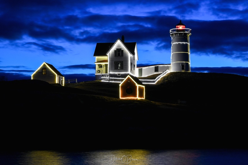 Blue Hour before sunrise
Some times I like to get to a sunrise an hour before the sun comes up, you see some of the better colors 30 mins before the sun comes up.
1/6/24
Keywords: New England, Lighthouses, Maine Seascoast, Nubble Lighthouse, sunrise