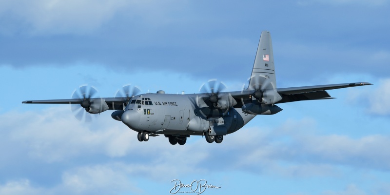 REACH153	
92-1534 / C-130H	
187th AS / Cheyenne ANGB, WY
4/16/24
Keywords: Military Aviation, KPSM, Pease, Portsmouth Airport, C-130, 187th AS