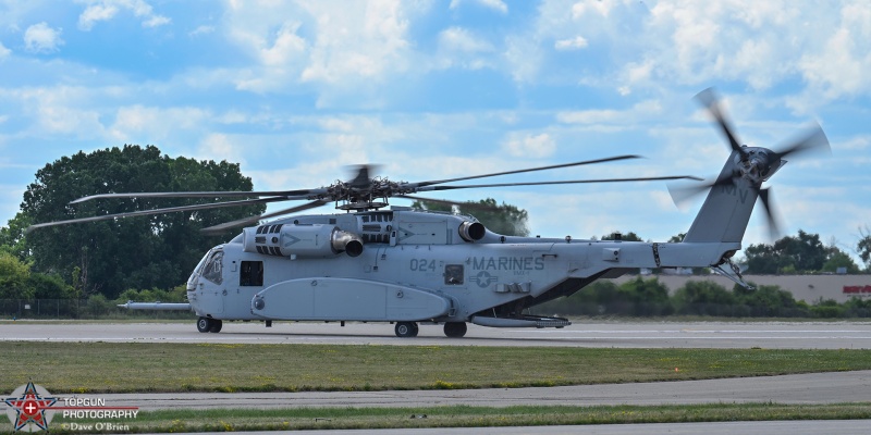STORM21
170294 / CH-53K	
VMX-1 / MCAS Yuma, AZ
7/22/26
Keywords: Military Aviation, KOSH, Oshkosh, EAA Air Adventure, Air Show, CH-53K, VMX-1