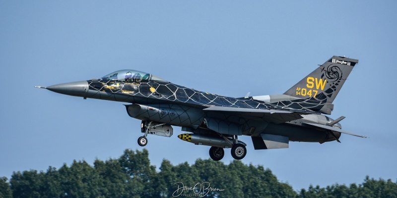 VIPER DEMO 1
94-0047 / F-16C	
F-16 Demo Team / Shaw AFB, SC
9/9/23
Keywords: Military Aviation, KPSM, Pease, Portsmouth Air Show, F-16C, Viper Demo Team