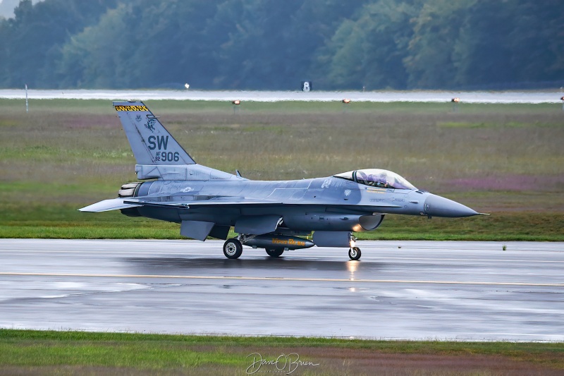 VIPER2 departing for home
92-3906 / F-16	
F-16 Demo Team / Shaw AFB, SC
9/11/23
Keywords: Military Aviation, KPSM, Pease, Portsmouth Air Show, F-16C, Viper Demo Team